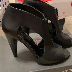 Vince Camuto booties size 8.5